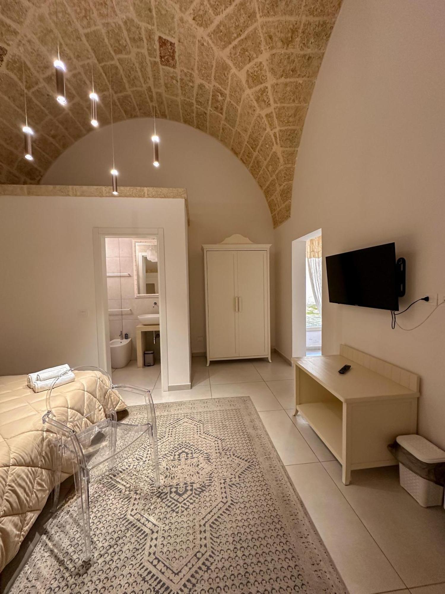 Palazzo Alma Luxury Rooms 카사라노 외부 사진