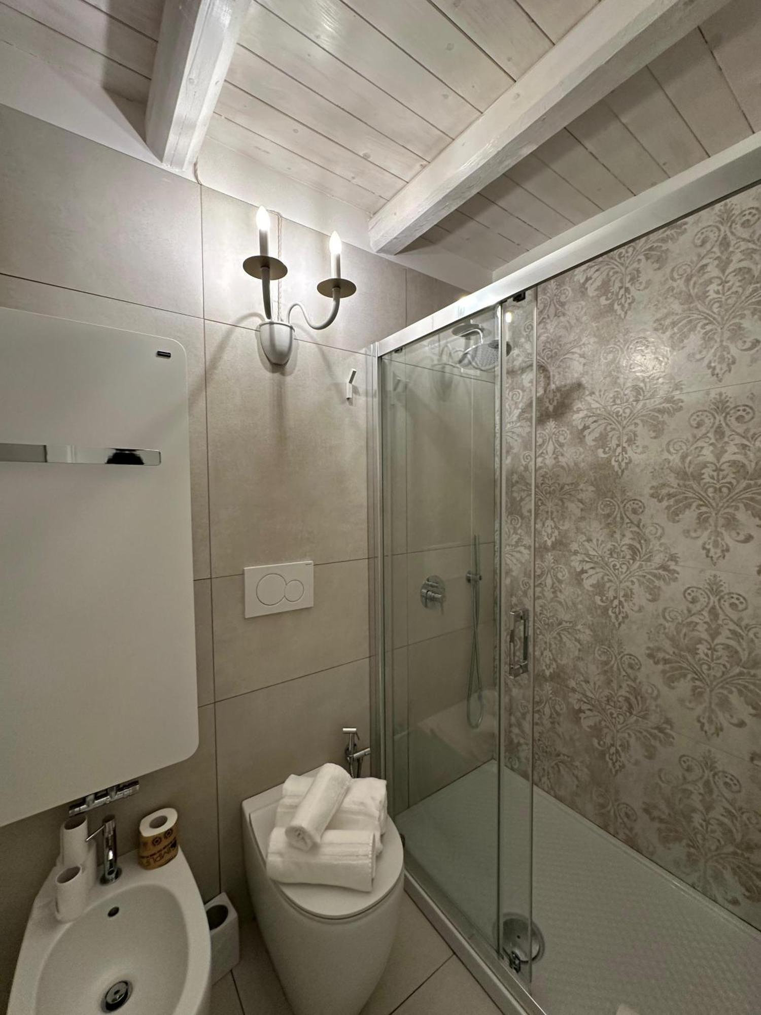 Palazzo Alma Luxury Rooms 카사라노 외부 사진