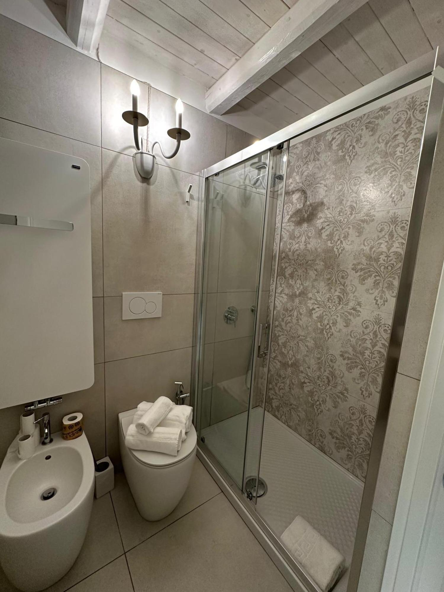 Palazzo Alma Luxury Rooms 카사라노 외부 사진